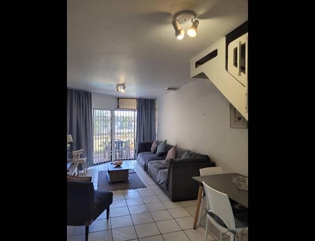 2 BEDROOM APARTMENT FOR SALE IN UMHLANGA CENTRAL